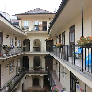  Appartamento Cool 1 Bedroom Prokopska In Mala Strana