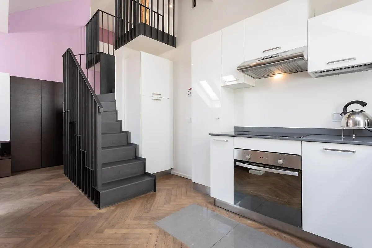 Modern Apartments Close To River Praga