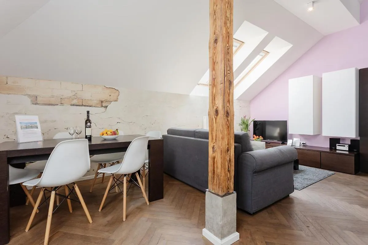 Modern Apartments Close To River Praga 0*,