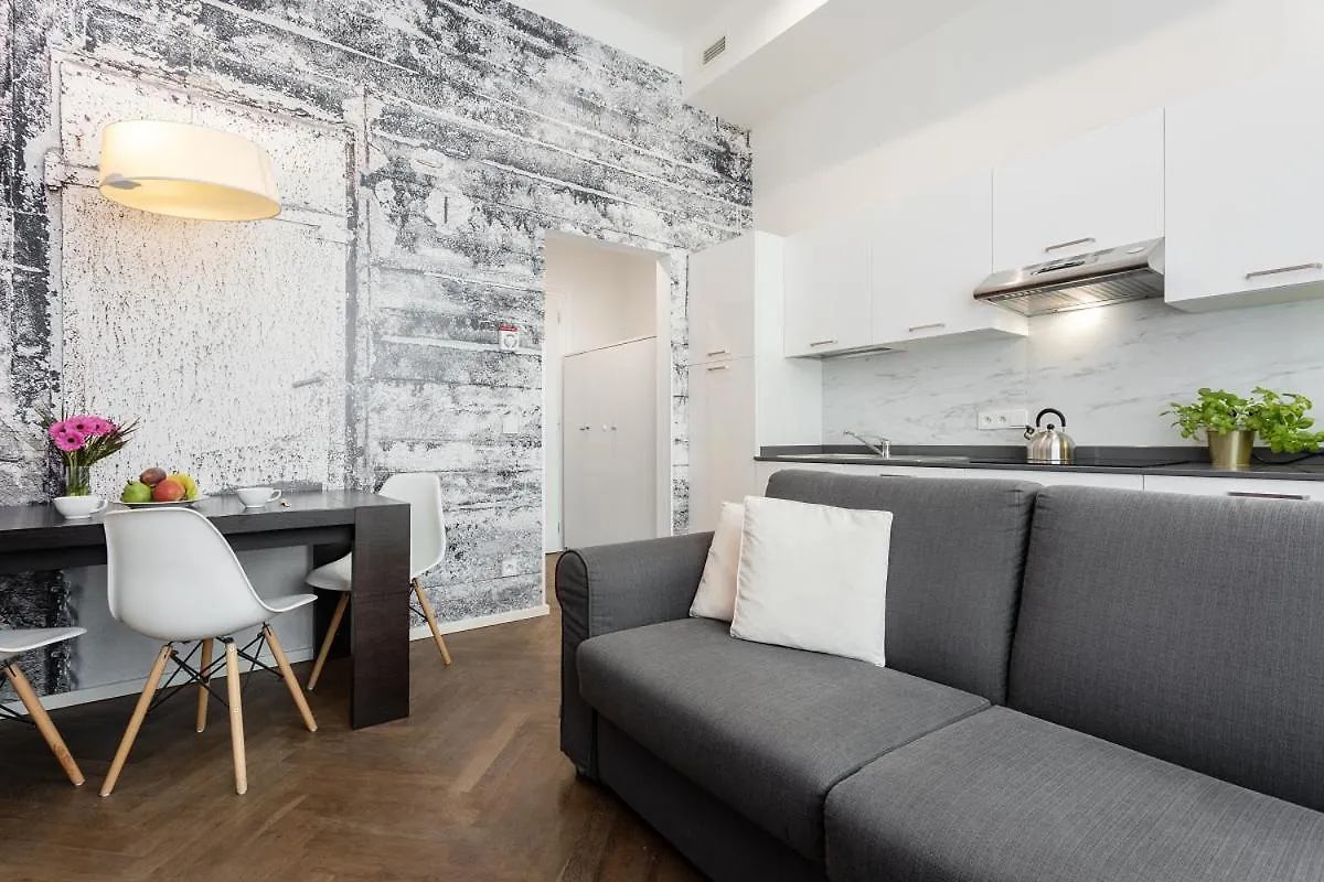 Modern Apartments Close To River Praga